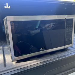 Oster Microwave