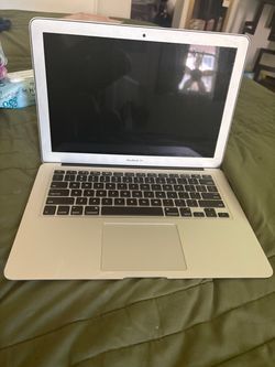Apple MacBook Air Laptop