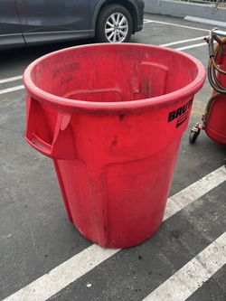 Brute Trash Can, 55 Gallon (Red)