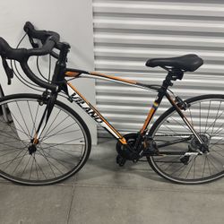 Vilano Shadow 3.0 Road Bike 49cm