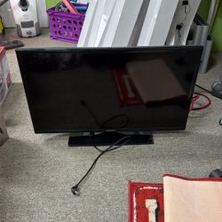 32” TV 
