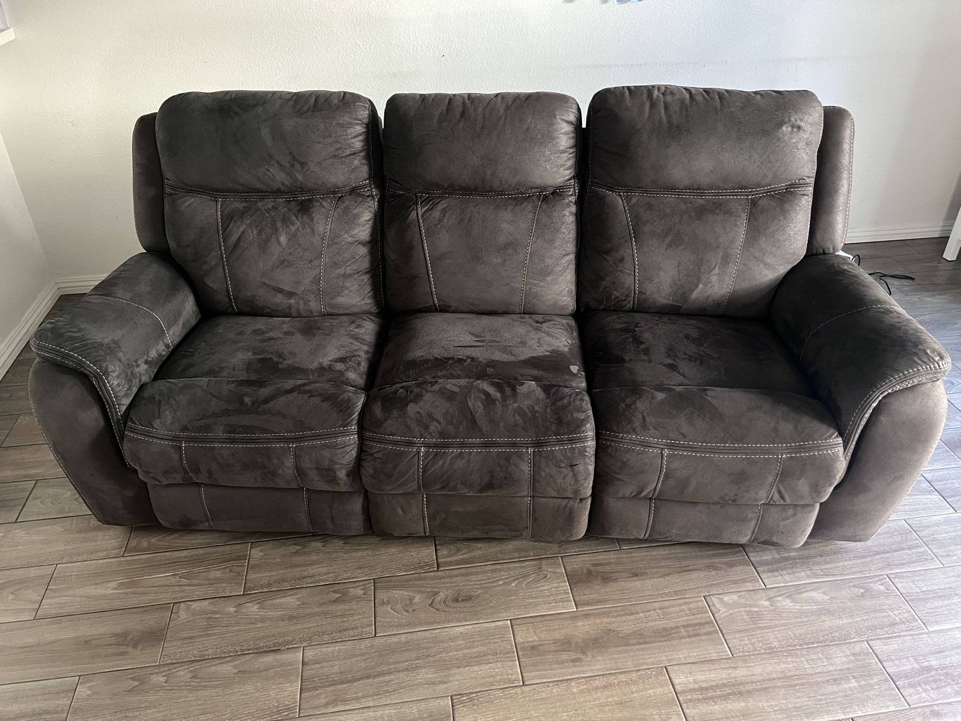 Clean Sofa Recline Slightly Used Great For Family Cheap