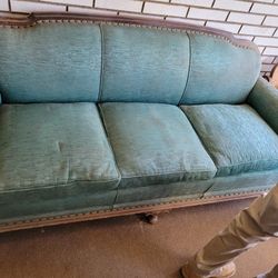 FREE  ANTIQUE FURNITURE 