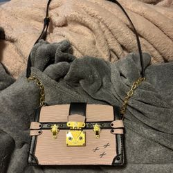 louis vuitton epi trunk shoulder bag