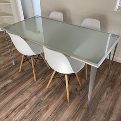 Mid Century Modern Table & Chairs