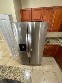 Whirlpool fridge $160