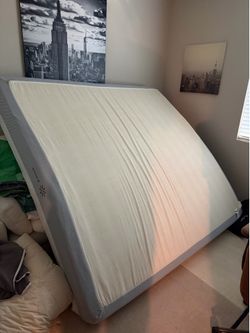 Cooling Memory Foam King Size Mattress (Zinus)