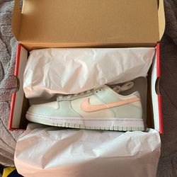 DS Barely Green dunks