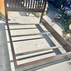 Queen Size Headboard And Footboard And Side Rails 