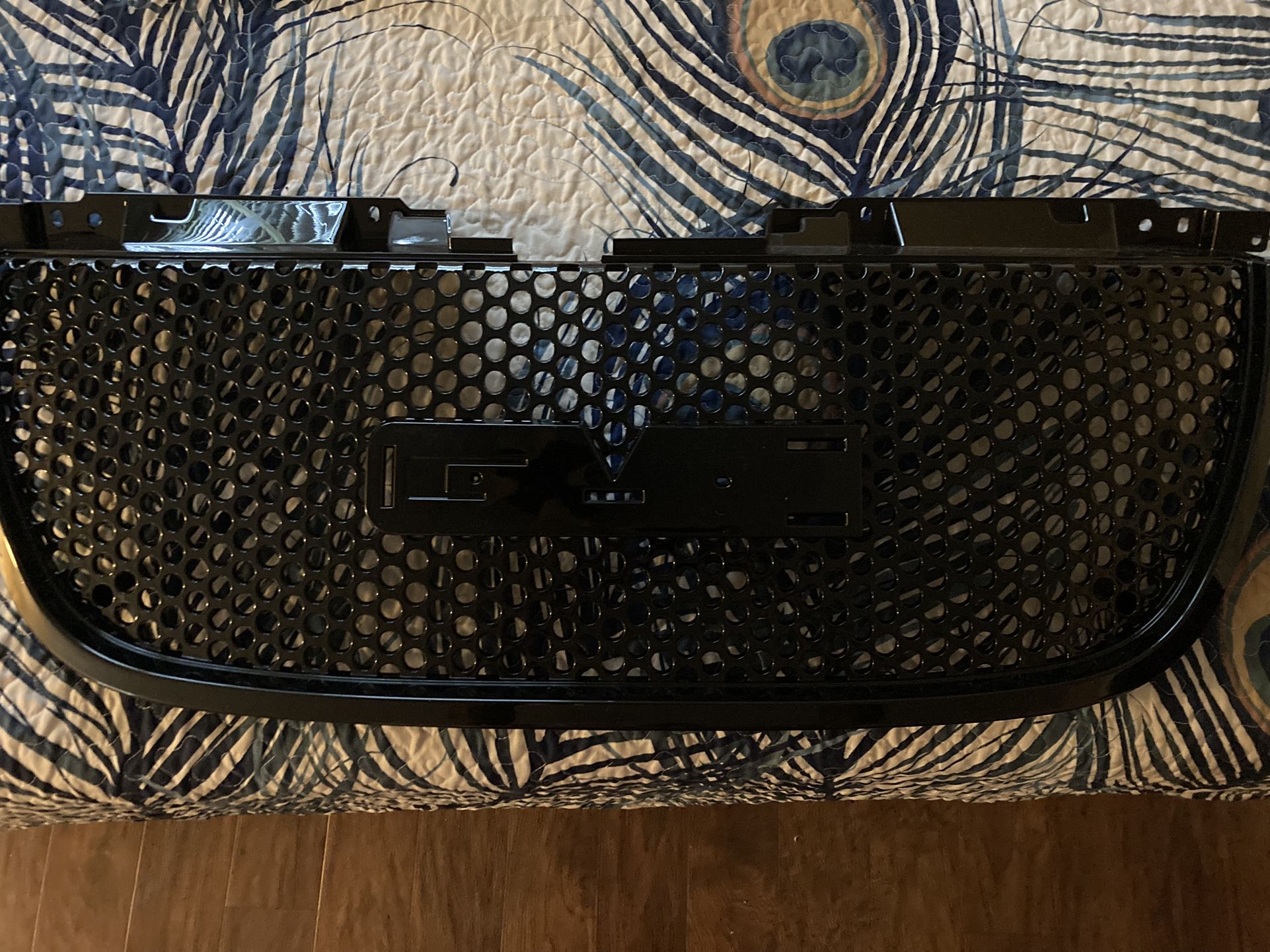 Grill For 2007 GMC YUKON