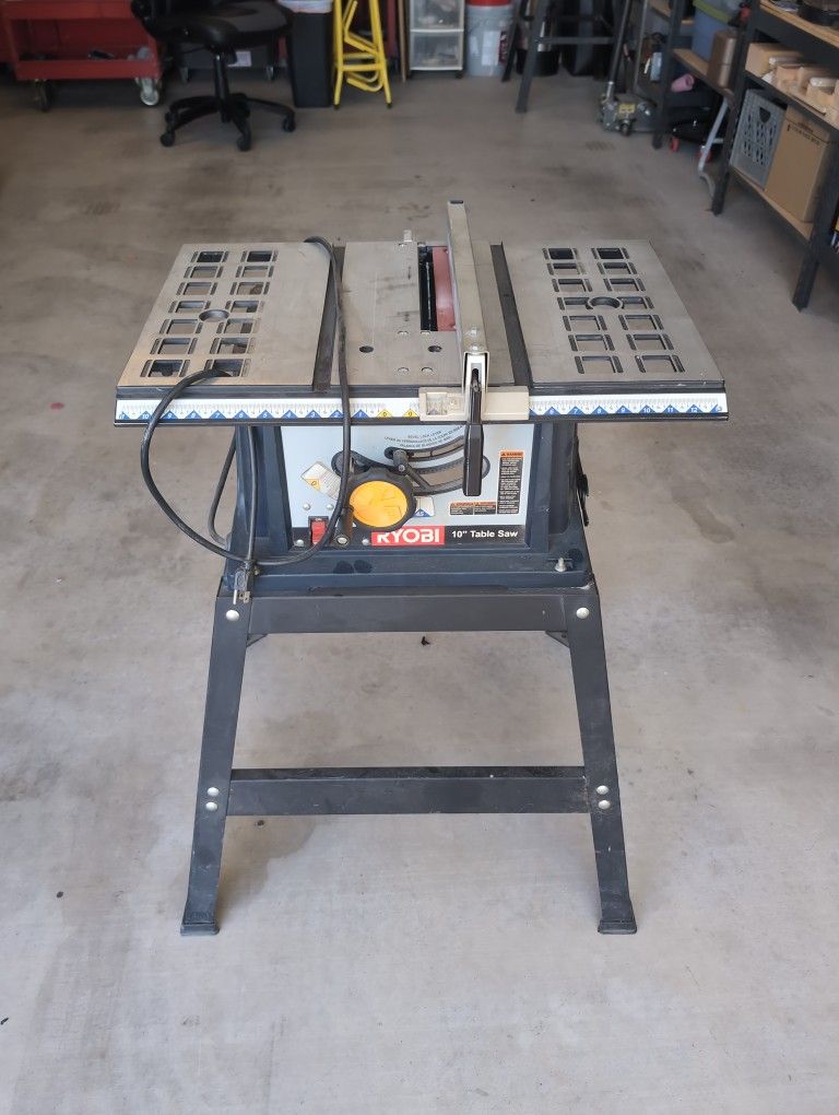 RYOBI 10in Table Saw