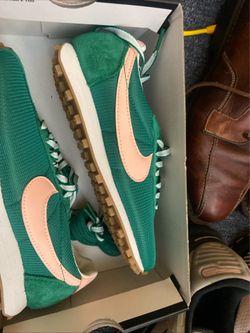 Women’s Nike Daybreak size 7