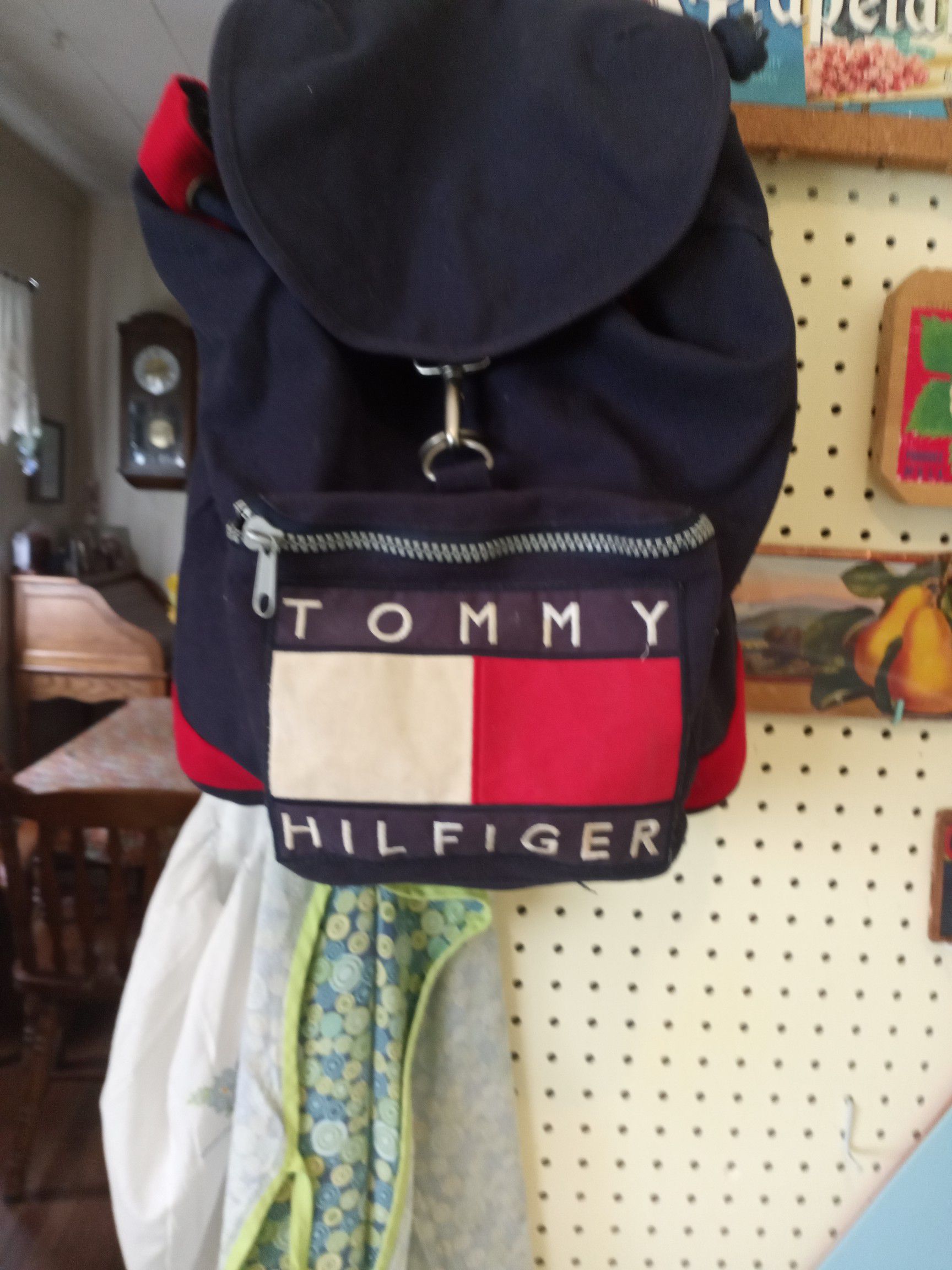 Arquitectura Ejecución gesto Vintage Tommy Hilfiger backpack for Sale in Tacoma, WA - OfferUp