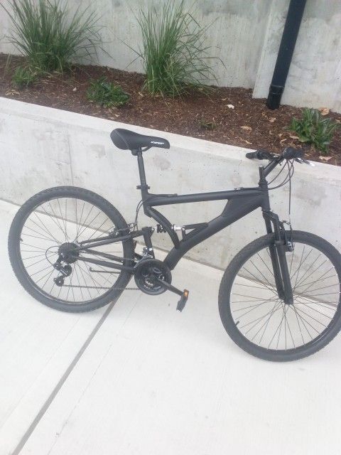 Hyper Mountain Bikel