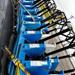 Blue Uline 5500 Pallet Jacks $230-269 Ea No Less 