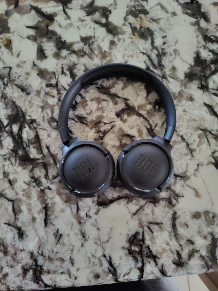 JBL Wireless Headphones