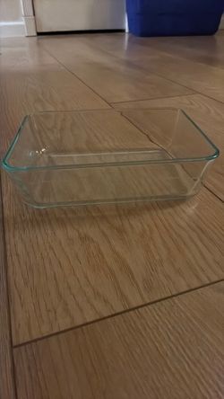 Pyrex 8x6x2 Glass Baking Dish