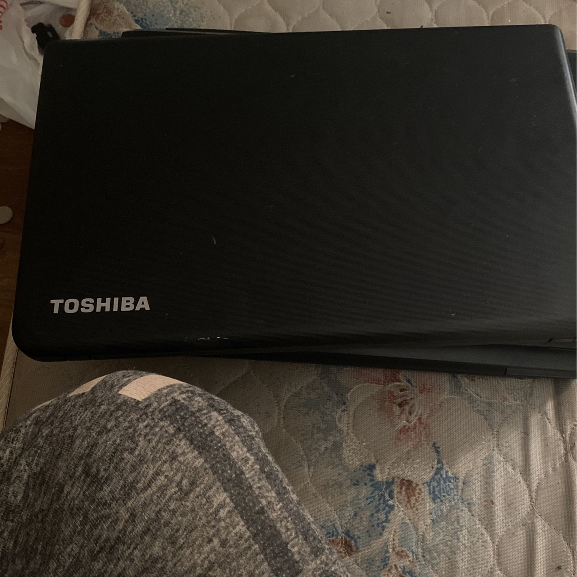 2 Toshiba 1 Lenovo
