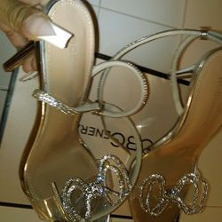 BCBGeneration Clear/Silver Heels 