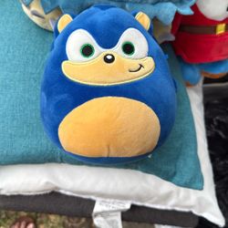Sonic Plushie