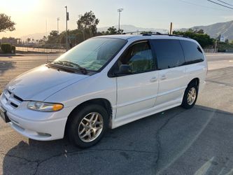 1998 Dodge Grand Caravan LE