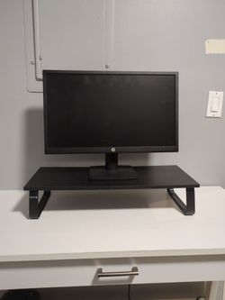 Monitor and monitor stand - FREE