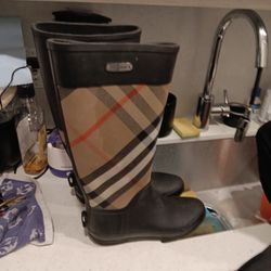 Burberry Water Boots for Sale in Seattle WA OfferUp