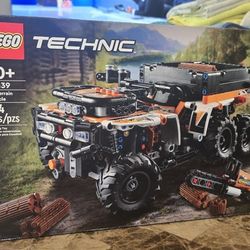Lego Technic 42139 All-Terrain Vehicle (disassembled)
