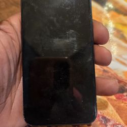 Phone ..iPhone Se 2020 64 Gig