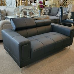 Black Modern Leatherette Loveseat