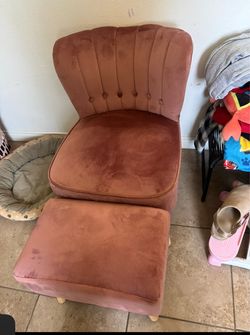 Vintage-Style Velvet Accent Chair + Ottoman