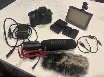 Panasonic Lumix GH4 4K Digital Camera Bundle