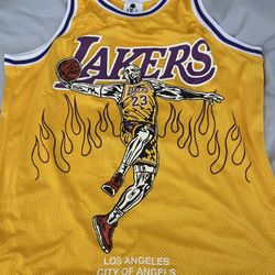 Warren lotas lakers jersey -lebron james