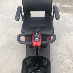 GoGo Elite Mobility Scooter Plus (includes new battery)