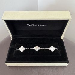 Van Cleef & Arpels Alhambra 5 Motifs “Mother of Pearl” Bracelet