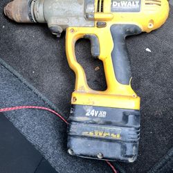 De Walt Hammer W/T Battery 
