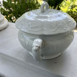 Royal Ironstone Chamber Pot