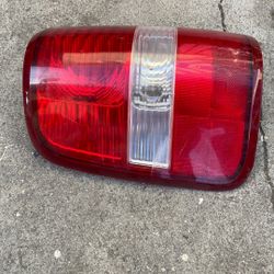 Left Headlight F-150 2005