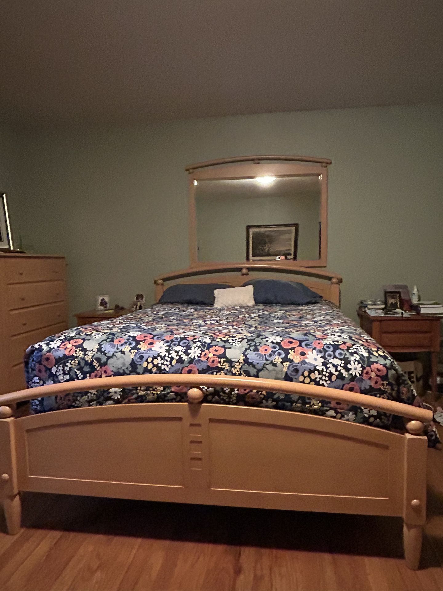 Ethan Allen Queen Bed Frame & 2 Wood Framed Mirrors