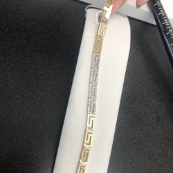 14K Two-Toned Bracelet| 4.7 Grams| Size:8| LAYAWAY SPECIAL