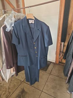 Womens pants suit