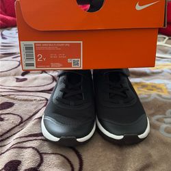 Nike size 2y