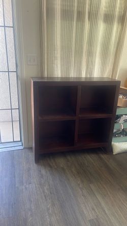 Cube organizer/ bookshelf