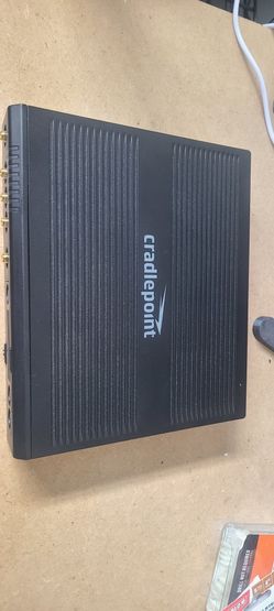 CradlePoint AER2200