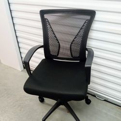 Brand New Office Chair!!!! Pickup Location Morning Star Storage 5021 Carmel Center Drive Charlotte North Carolina 28226 