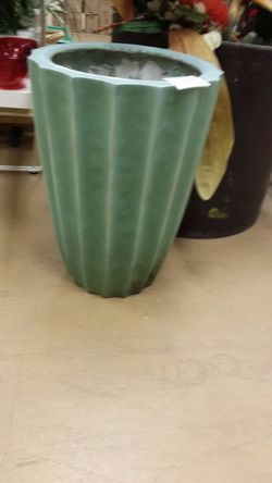Tall scalloped fiberglass plant pot