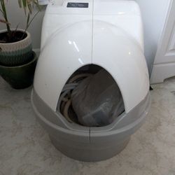 CatGenie A.I. Self-Washing Cat Box
