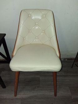 Mid-Century Modern Tufted Accent Chair
