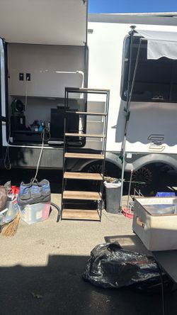 Shelf