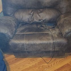 Electric oversized recliner chair